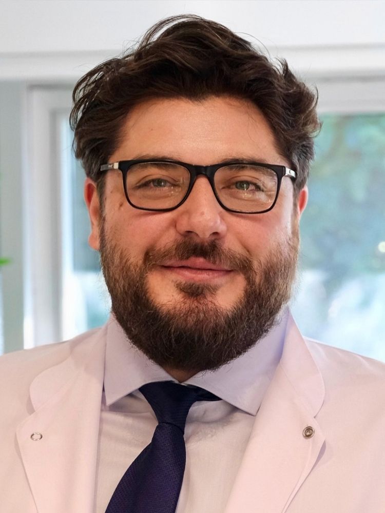 Op. Dr. Rifat Saygın Altınağ - Kurucu, Beyin ve Sinir Cerrahisi Uzmanı | Endospineturkiye